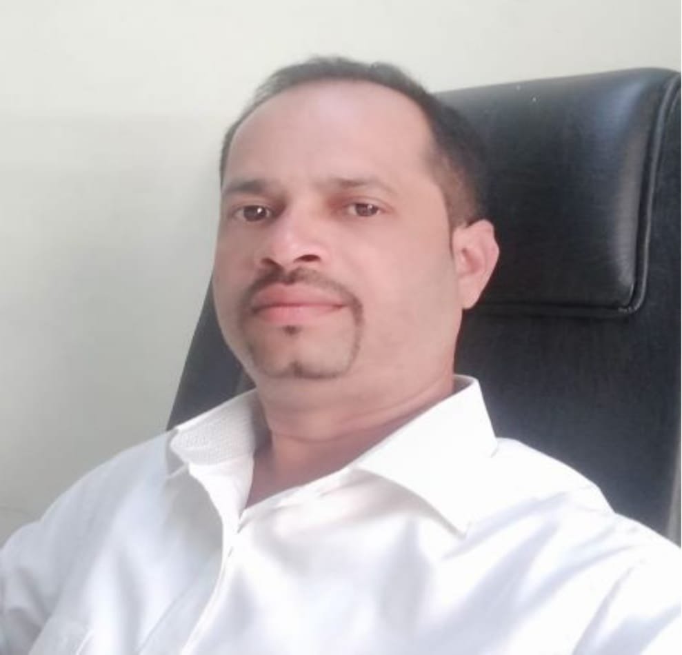 तुम्ही कॉन्ट्रॅक्ट पदावर नियुक्त आहात फोन व्यस्त ठेवा अमित वेंगुर्लेकर !!!!!!*