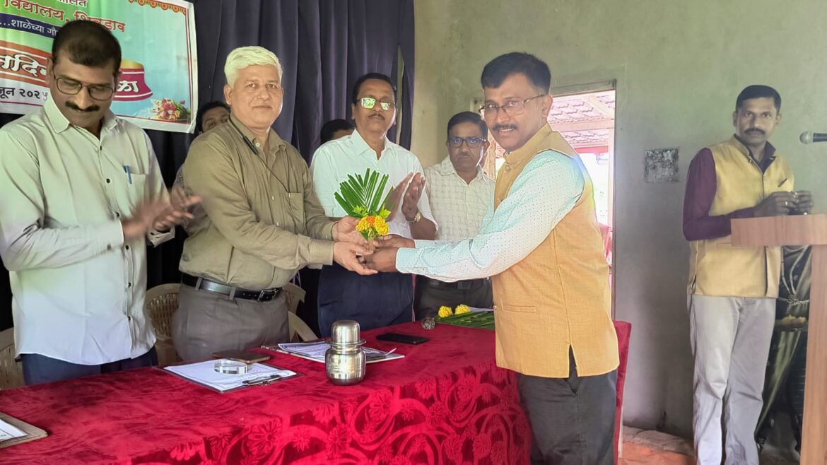 शिवडाव माध्यमिक विद्यालयाचा ४६ वा वर्धापन दिन उत्साहात साजरा