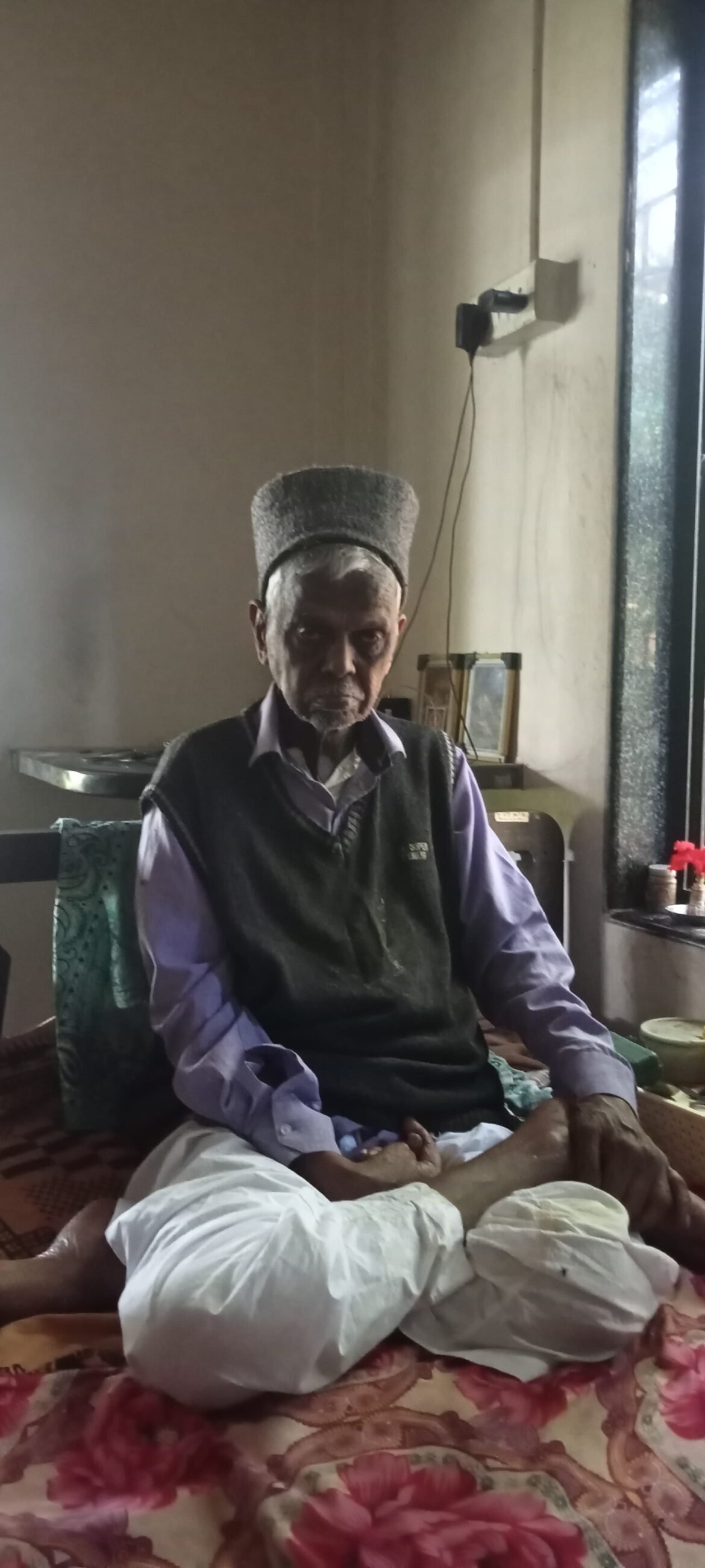 जुन्या पिढीतील सेवानिवृत्त कडक शिस्तीचे प्राथमिक मुख्याध्यापक,जांभवडे पंचक्रोशी शिक्षण समितीचे माजी खजिनदार शांताराम तर्फे यांचे दु:खद निधन
