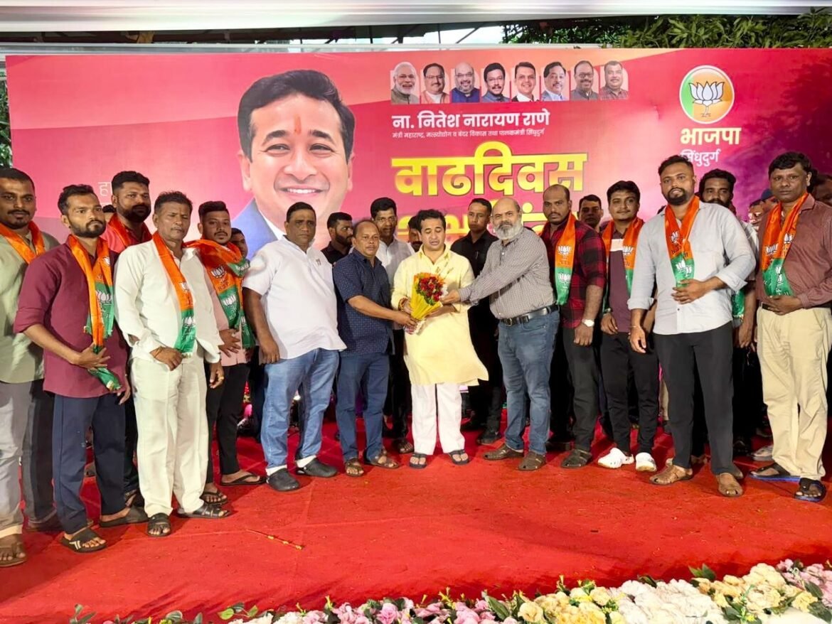 देवगड पुरळ येथील उबाठा सेनेच्या कार्यकर्त्यांचा भाजपात प्रवेश