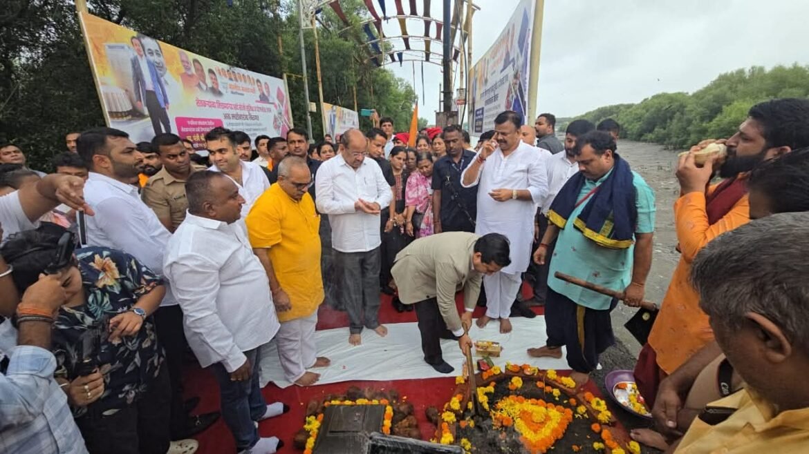 *”बोरिवली ते गोराई जल प्रवास आता फक्त १५ मिनिटांत – मंत्री नितेश राणे यांच्या हस्ते रो-रो जेट्टीचे झाले भूमिपूजन”*