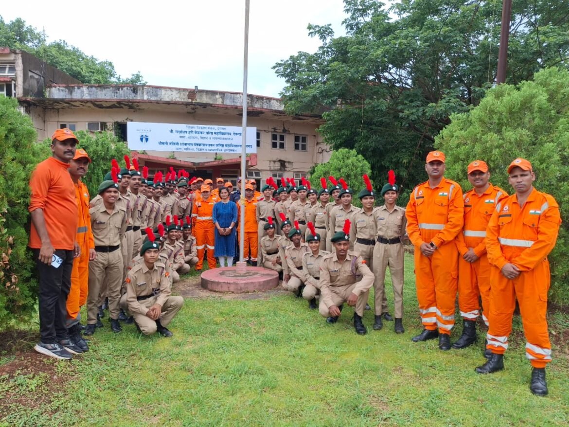 राष्ट्रीय आपत्ती प्रतिसाद पथकाकडून देवगड महाविद्यालयात सुरक्षा प्रशिक्षण