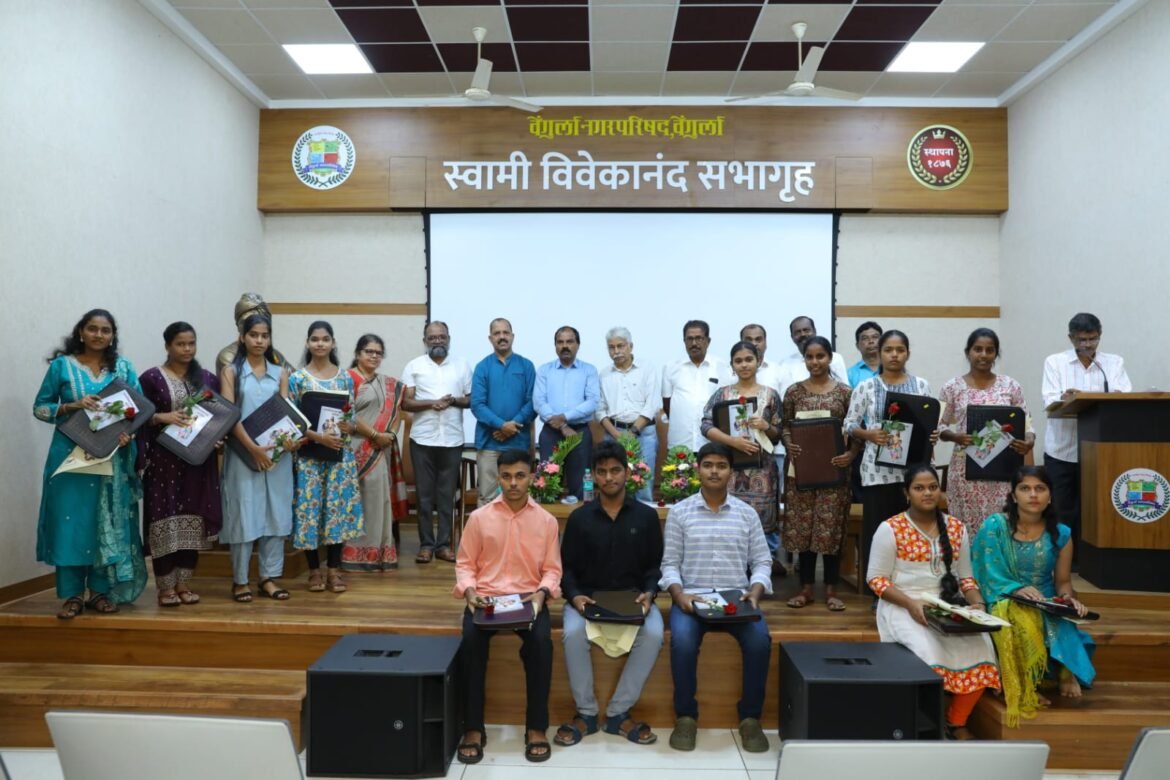 रिल्सचे हिरो बनण्यापेक्षा रिअल हिरो बना गणेश कांबळी यांचे आवाहन, गाबीत समाजातर्फे गुणवंत विद्यार्थी सत्कार