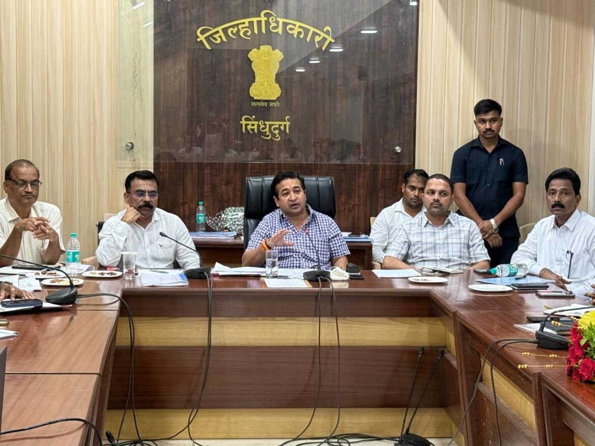 जिल्ह्यातील कोणत्याही बस फेऱ्या रद्द करू नका
