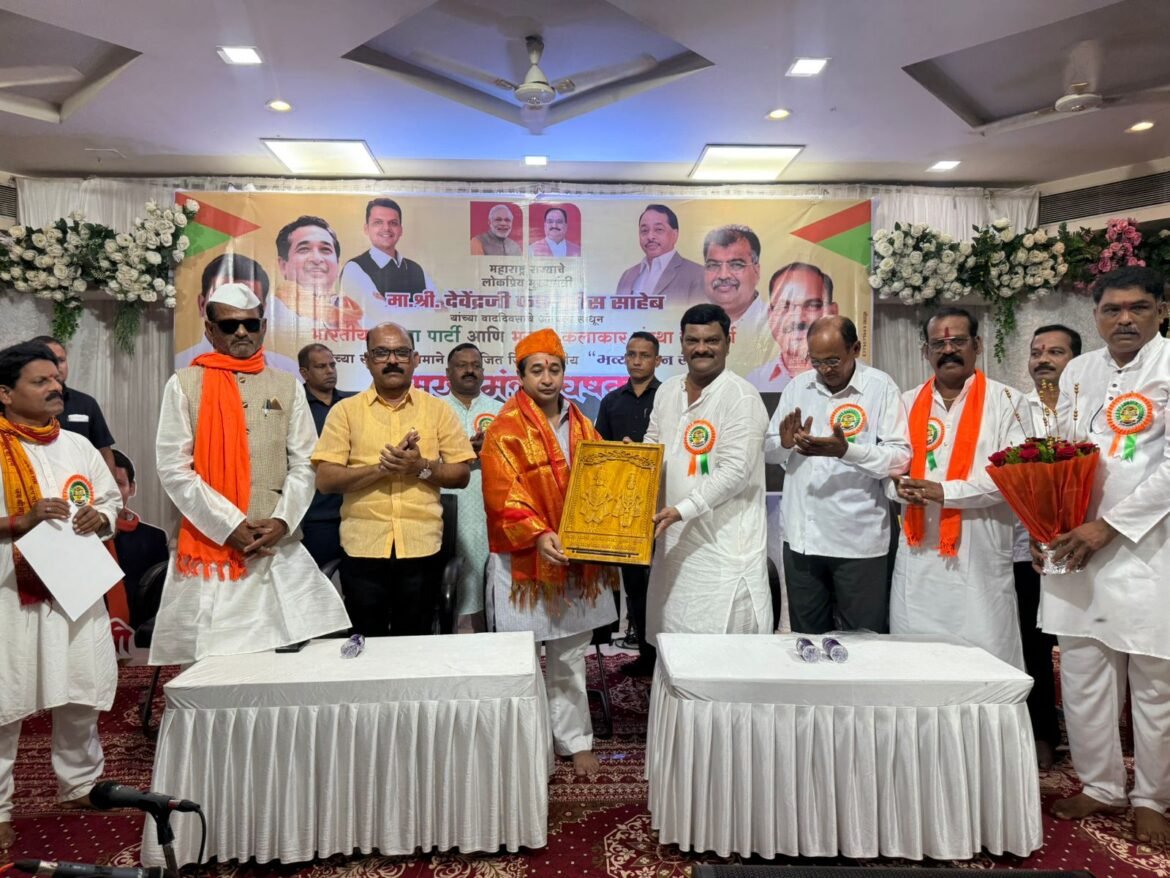 जिल्हा भाजपा आणि भजनी कलाकार संस्थेच्या वतीने जिल्हास्तरीय भजन स्पर्धेचे पालकमंत्री नितेश राणेंच्या हस्ते उद्घाटन*