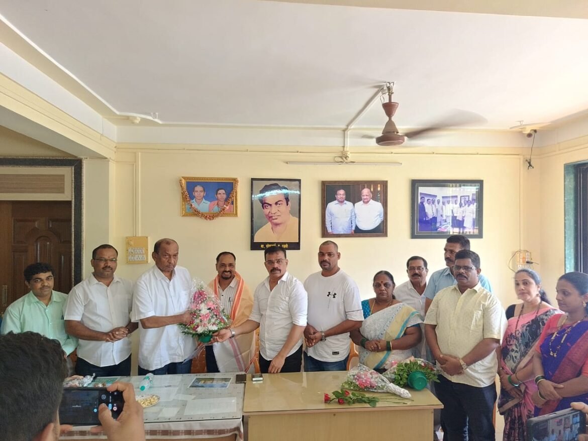 राष्ट्रवादी काँग्रेस शरदचंद्र पवार पक्षात सावंतवाडी विधानसभा मतदारसंघ उपाध्यक्ष म्हणून रविकिरण गवस यांची नियुक्ती.