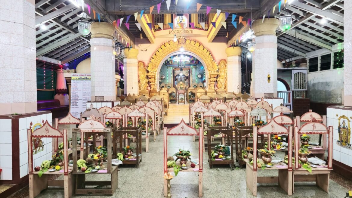 रामेश्वर मंदिरात श्रीवरदशंकर व्रतपूजा