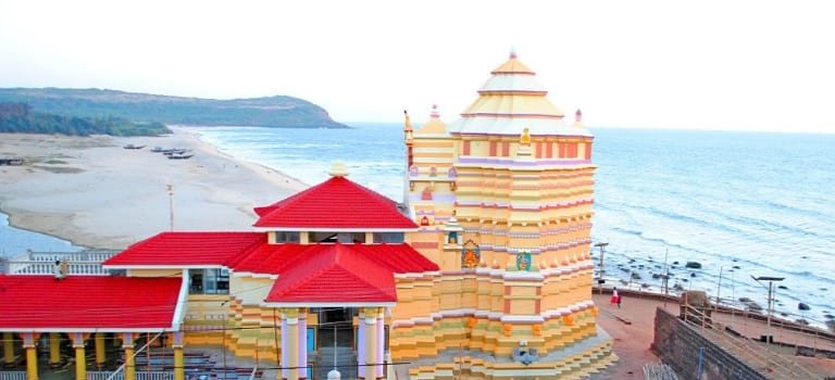 श्रावण सोमवार निमित्त भाविकांच्या स्वागतासाठी कुणकेश्वर सज्ज
