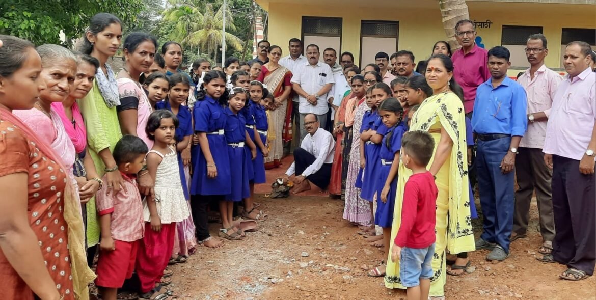 एस. एम.हायस्कूलमध्ये लोकमान्य. टिळक पुण्यतिथी व लोकशाहीर अण्णाभाऊ साठे जयंती उत्साहात साजरी