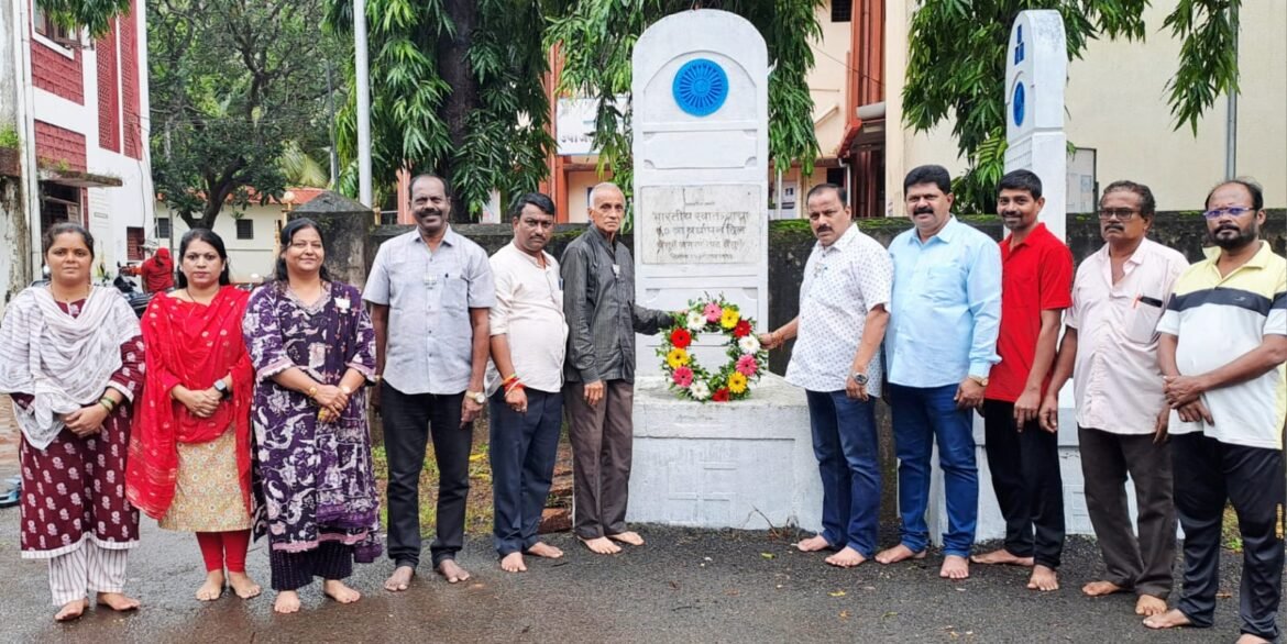 *‘हर घर तिरंगा’ अभियानांतर्गत वेंगुर्लेत भाजपाच्या वतीने ध्वजवंदन व* *स्वातंत्र्यसैनिकांना अभिवादन*