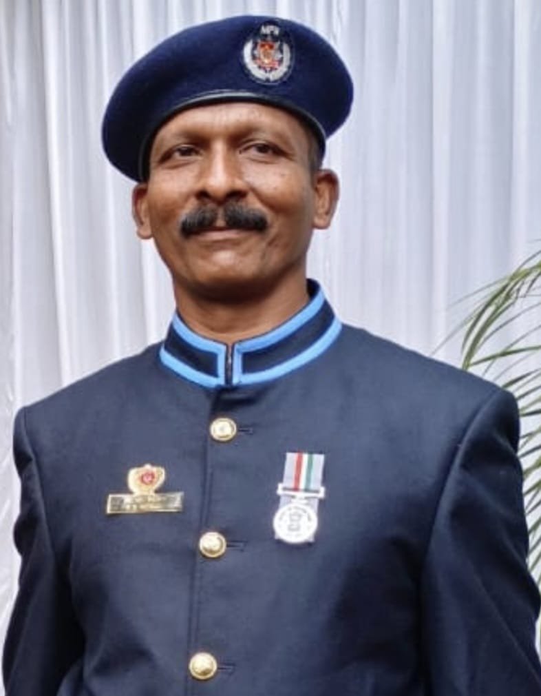 मालवणचे सुपुत्र प्रकाश रेडकर यांच्यासह मुंबई अग्निशमन दलाच्या सहकाऱ्यांचा रजत पदक देऊन होणार सन्मान