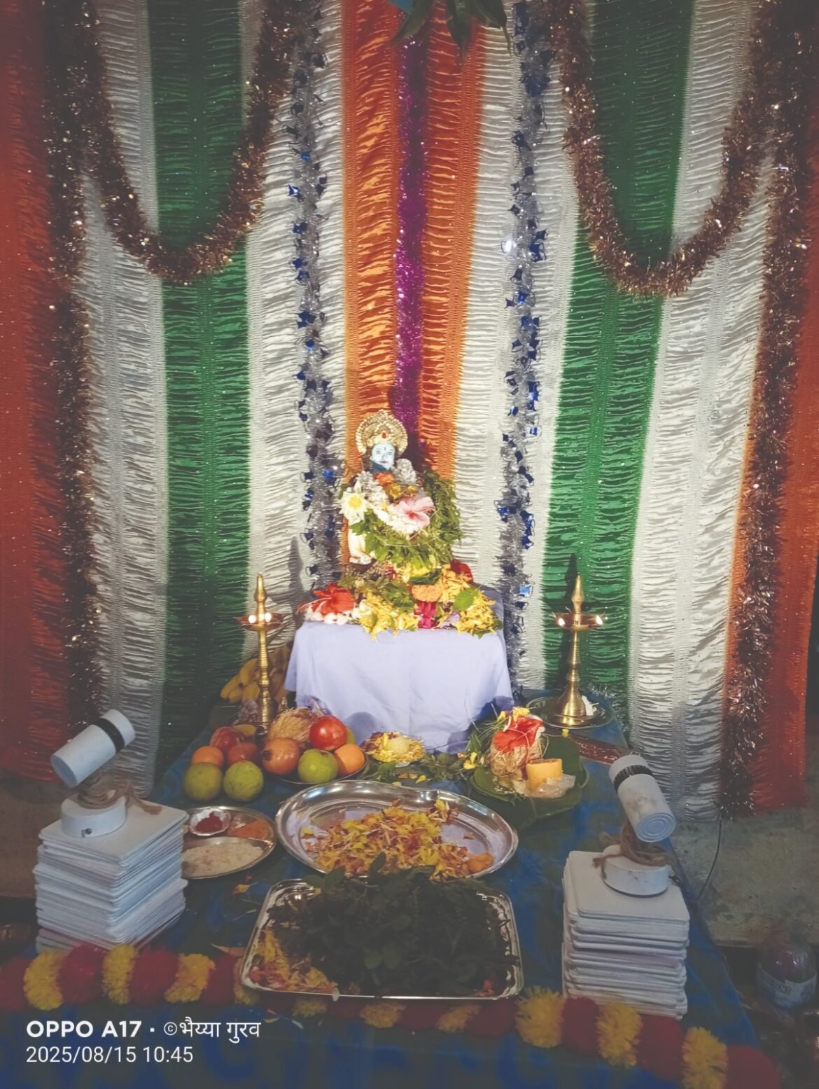 ज्ञानमंदिरात केले श्रीकृष्णाचे पूजन