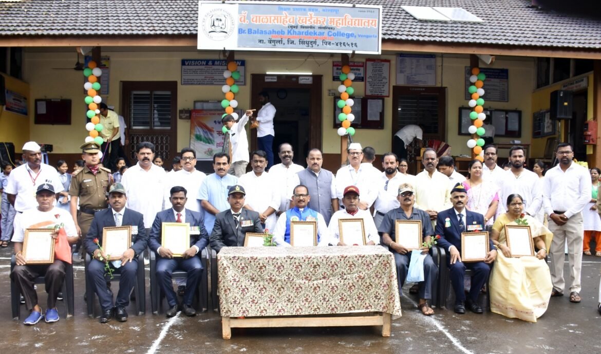वेंगुर्ल्यात निवृत्त सैनिक सन्मान* *समारंभ भव्यदिव्यतेने संपन्न
