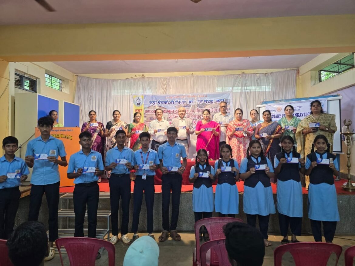 दहावीच्या विद्यार्थ्यांना आयडियल स्टडी ऍप चे वितरण:कट्टा मध्ये उपक्रम