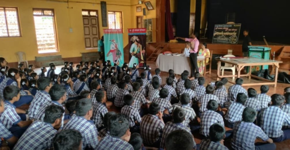 दुर्ग मावळा प्रतिष्ठान आणि दुर्ग रक्षक प्रतिष्ठान रेडी यांच्या संयुक्त विद्यमाने उपक्रम