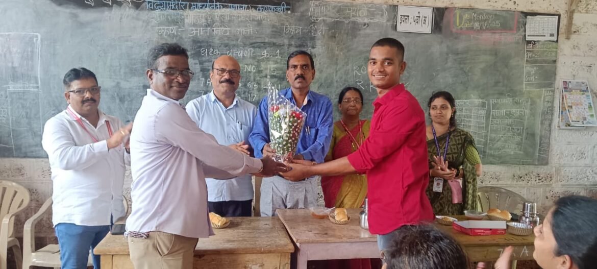 विद्यामंदिर माध्यमिक प्रशालेचा एनसीसी कॅडेट निशांत लिलाधर परब यांची भारतीय नौदलात निवड