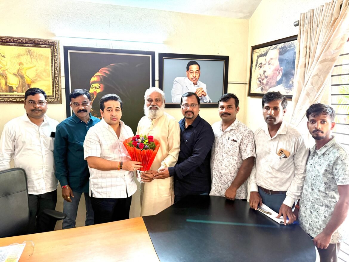 ठाकर समाजाची पालकमंत्री नितेश राणे यांची घेतली सदिच्छा भेट, समाजाचे प्रश्न सोडवल्याबद्दल मानले आभार