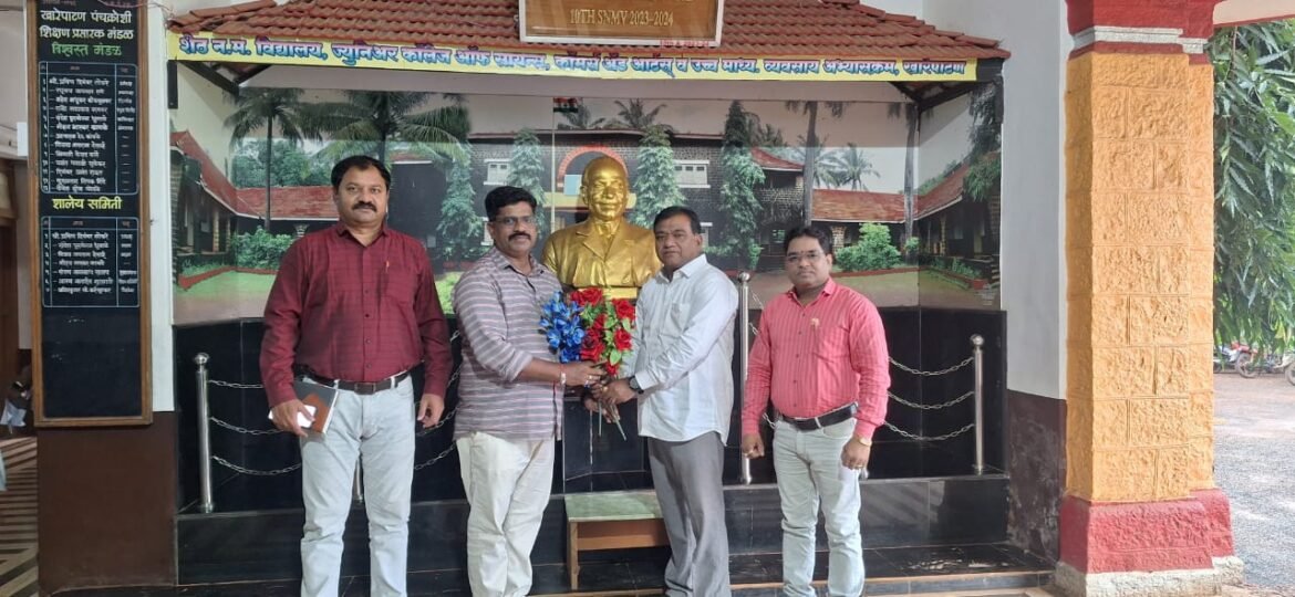 खारेपाटण ज्युनिअर कॉलेजमध्ये प्रवेश मर्यादा वाढली, शिवसेना तालुकाप्रमुख श्री मंगेश गुरव यांच्या प्रयत्न यश*