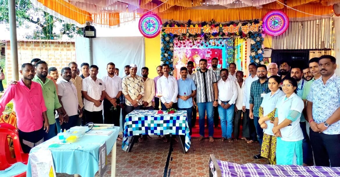 रक्तदान शिबीरासारखे सामाजिक कार्यक्रम आयोजित करुन मंडळाने जपली सामाजिक बांधिलकी