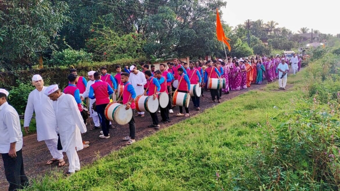 जल्लोषी भक्तीमय वातावरणात नवदुर्गचं विसर्जन-