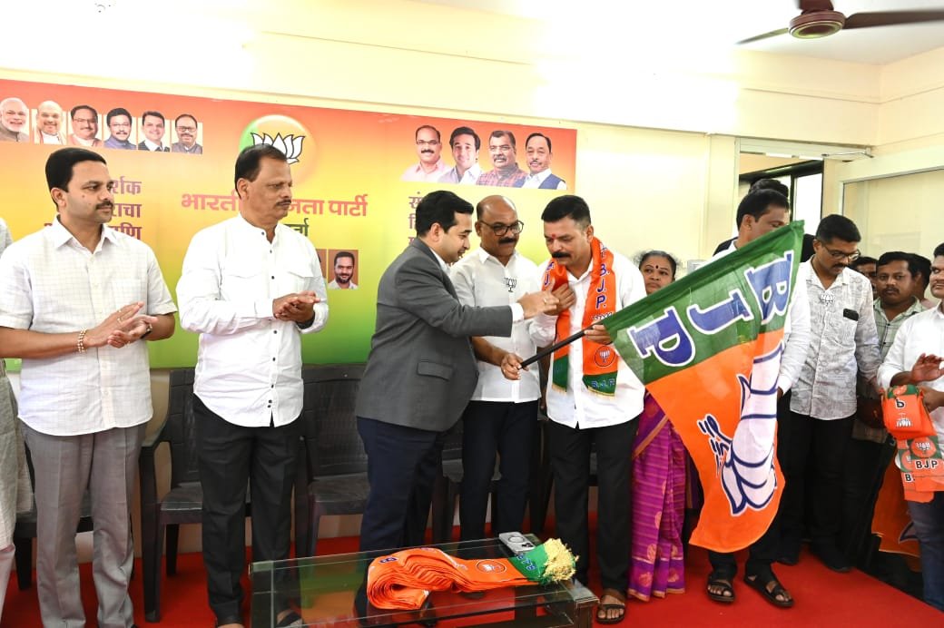 मंत्री नितेश राणेंचा वैभववाडीत उबाठा वर मोठा घाव! तालुका प्रमुख मंगेश लोके सह शेकडो कार्यकर्ते, पदाधिकाऱ्यांचा भाजप प्रवेश