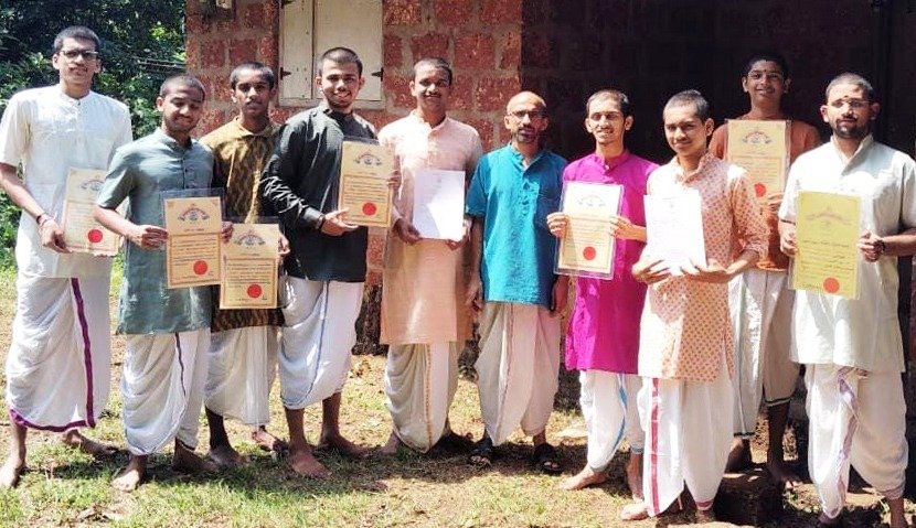 *याज्ञिक परीक्षेत वायंगणी गुरूकूलचे घवघवीत यश*