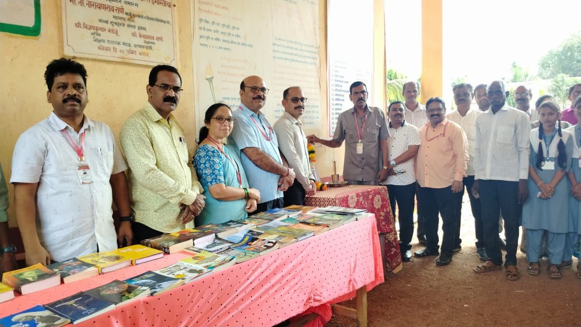 विद्यामंदिर माध्यमिक प्रशालेमध्ये डॉ एपीजे अब्दूल कलाम यांचा जन्मदिन वाचन प्रेरणा दिन म्हणून उत्साहात साजरा