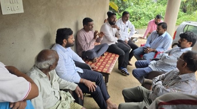 दुरितांचे तिमिर जाओ! – भाजप युवा नेते विशाल परब यांच्याकडून शोकाकुल दळवी कुटुंबियांचे सांत्वन! ; ‘भाऊबीज’ करून परतणाऱ्या युवकाचा अपघाती मृत्यू, विलवडे येथील दळवी कुटुंबावर दुःखाचा डोंगर!