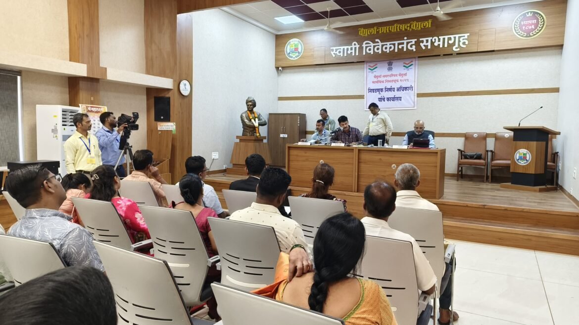 छाननी प्रक्रियेत नगराध्यक्षपदाचे 2 तर नगरसेवकपदाचे 24 अर्ज अवैध