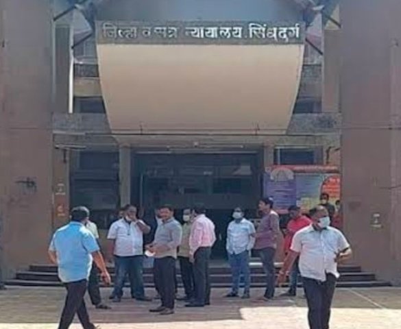 दोडामार्ग येथील मांस वाहतूक करणाऱ्या कार जळीत प्रकरणी 11 जणांना सशर्त जामीन