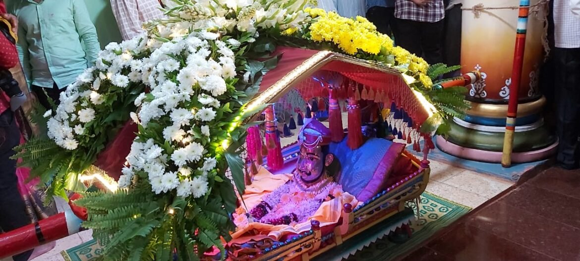 मालवणसह ९ गावांचा अधिपती असलेल्या नांदरुखच्या गिरोबाचा शुक्रवारी जत्रोत्सव