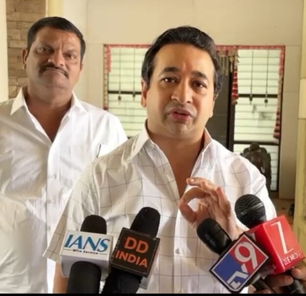 “हमाम में सब नंगे होते है”मंत्री नितेश राणे यांचा सूचक इशारा