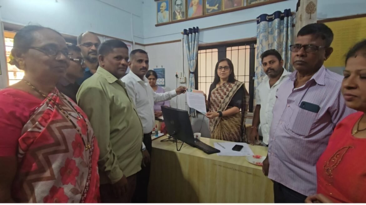 आरोग्याच्या विविध समस्या बाबत माणगाव ग्रामस्थानी जिल्हा आरोग्य अधिकारी यांचे वेधले लक्ष.!*