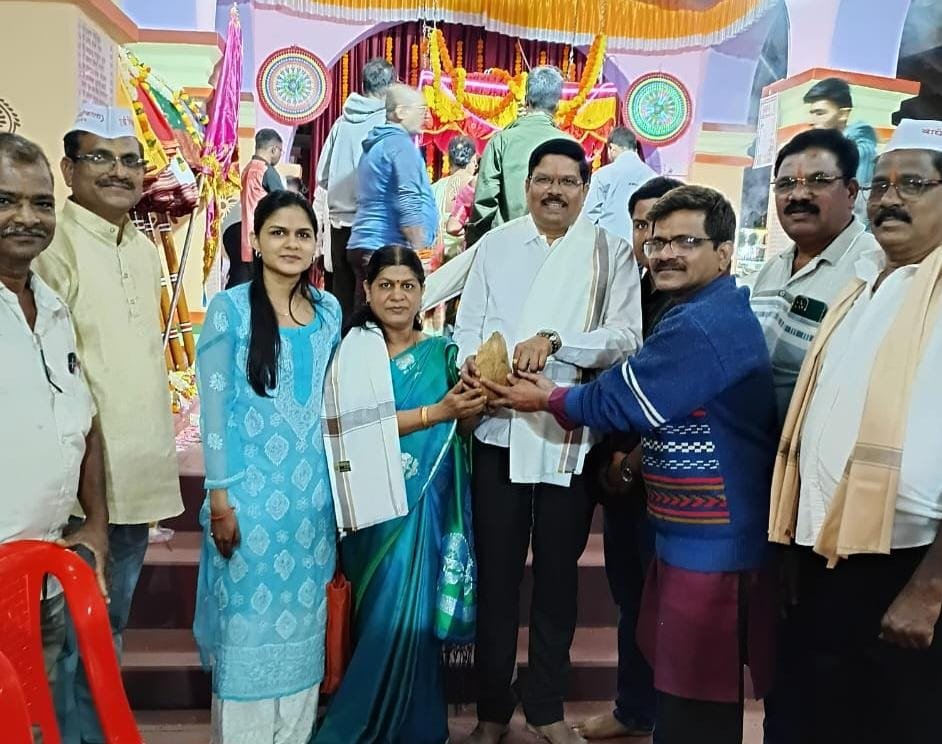 महाराष्ट्र शिवसेना उपनेते श्री. संजयजी आग्रे यांनी वाघेरी येथील वार्षिक जत्रौत्सवला जाऊन श्री लिंगेश्वर,गांगो माऊली व पावणादेवी मातेचे घेतले दर्शन.