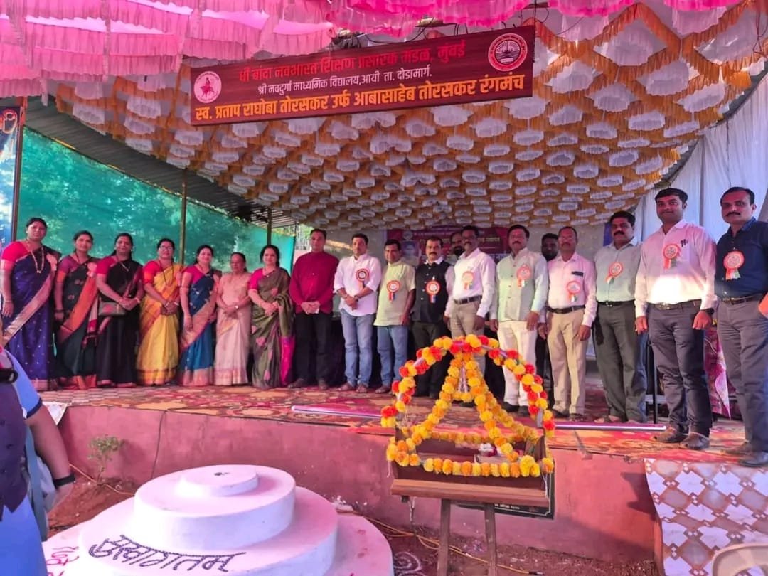 कविता, कथा व निबंधांनी भरले नवदुर्गा विद्यालयाचे साहित्य संमेलन.