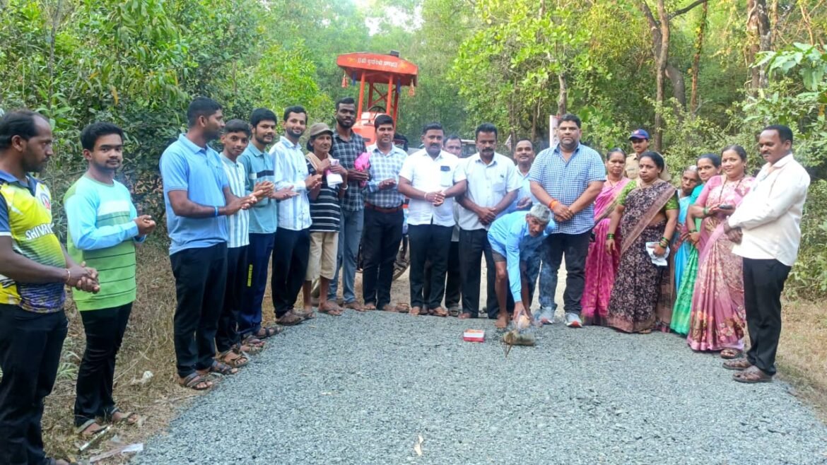 मांडकुली भोईवाडी-मळावाडी रस्त्यासाठी माजी आमदार वैभव नाईक यांच्या माध्यमातून ५ लाखाचा निधी मंजूर