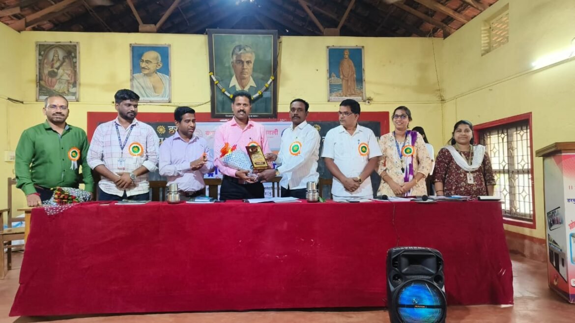 डिजिटल युगातही पत्रकारिता हा समाजाचा जिवंत आरसा भगवान लोके: हरकुळ येथे आयोजित श्रमसंस्कार शिबिराच्या बौद्धिक सत्रातील पत्रकारिता या विषयावर मार्गदर्शन