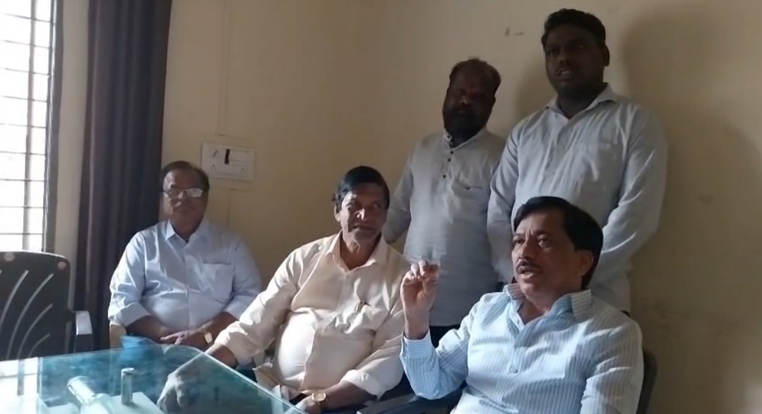 शिरोडा वेळागर प्रश्नी झालेला करार शेतकऱ्यांना वगळूनच :लवकरच पर्यटनमंत्री ,पालकमंत्र्यांची भेट घेणार