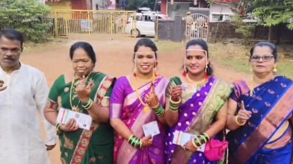 *’सात जन्मांची शपथ आणि लोकशाहीची नाळ’ – नववधूचे प्रेरणादायी मतदान!*