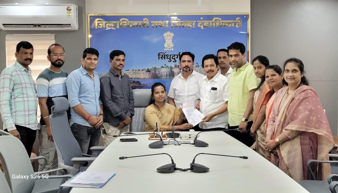 कणकवली नगरपंचायत गट स्थापनेसाठी जिल्हाधिकाऱ्याना पत्र सादर