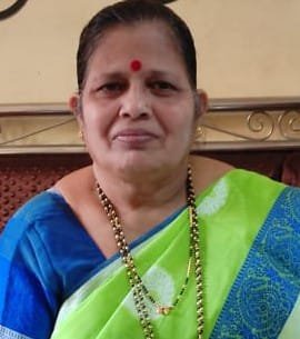 लोरे सतीचा माळ येथील सुवर्णा विश्वनाथ तोरसकर ( ६२ ) यांचे अल्पशा आजाराने निधन