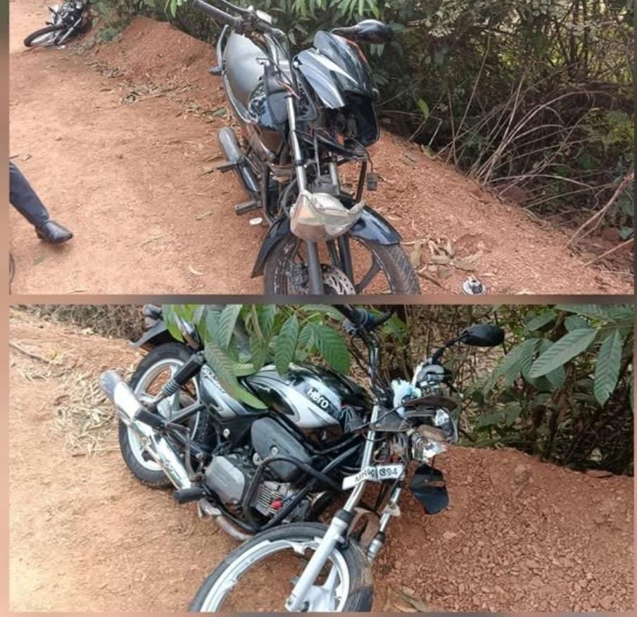 दोडामार्गातील आंबेली मार्गावर दुचाकी अपघात