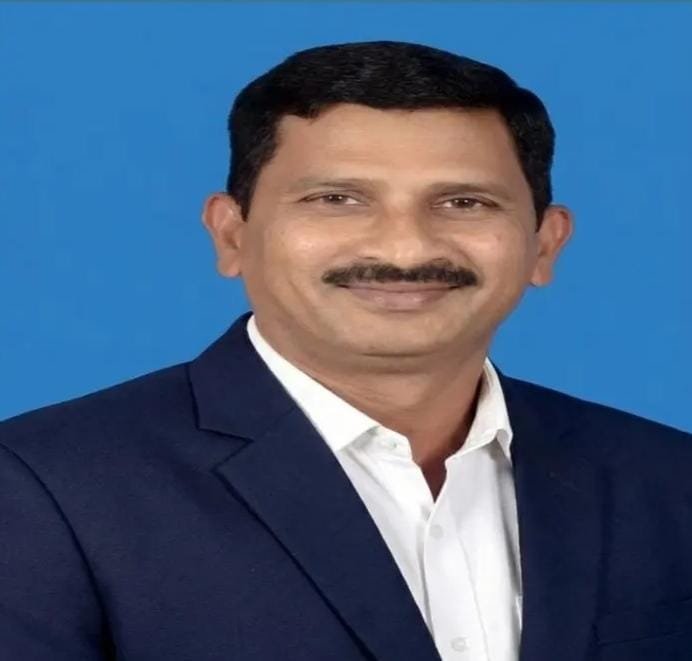 समाजकार्याची शिदोरी, विकासाचा ध्यास; संजय सातार्डेकर निवडणूक रणांगणात