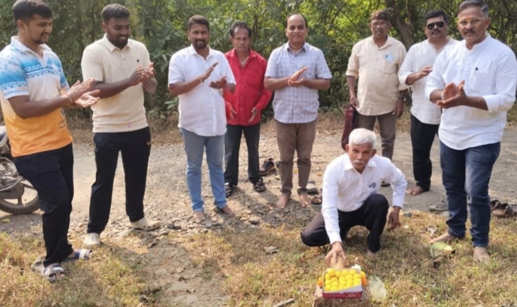 मळगाव रेडकरवाडी झरी ते स्मशानभूमी रस्त्याचे भूमिपूजन…