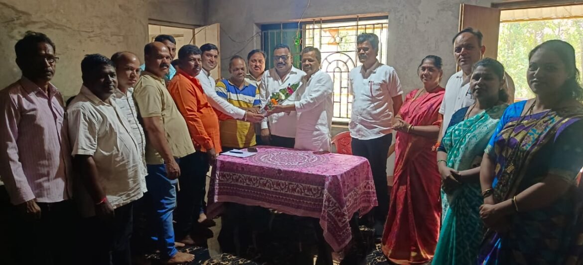 शिवसेनेची ताकद तळागाळापर्यंत पोहोचवून सर्वसामान्य जनतेशी थेट संपर्क साधा..