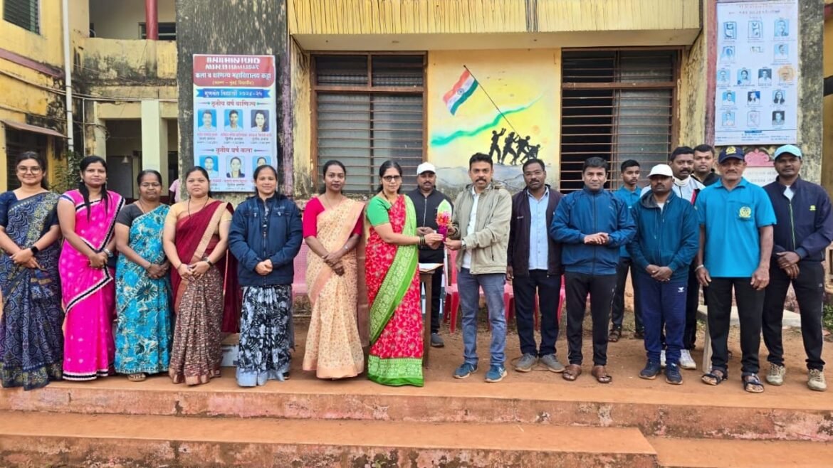 रांगोळी आणि शैक्षणिक व्हिडिओ निर्मिती विभागस्तरीय स्पर्धांमध्ये वराडकर हायस्कुलच्या समीर चांदरकर आणि सौ. वीणा शिरोडकर या शिक्षकांचे सुयश