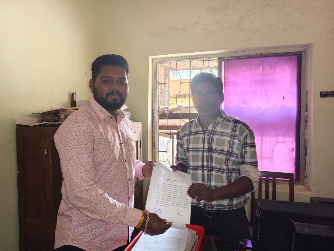 कणकवली बाजारपेठेतील ओव्हरहेड विद्युत वायर अपघातास कारणीभूत ठरण्याची शक्यता