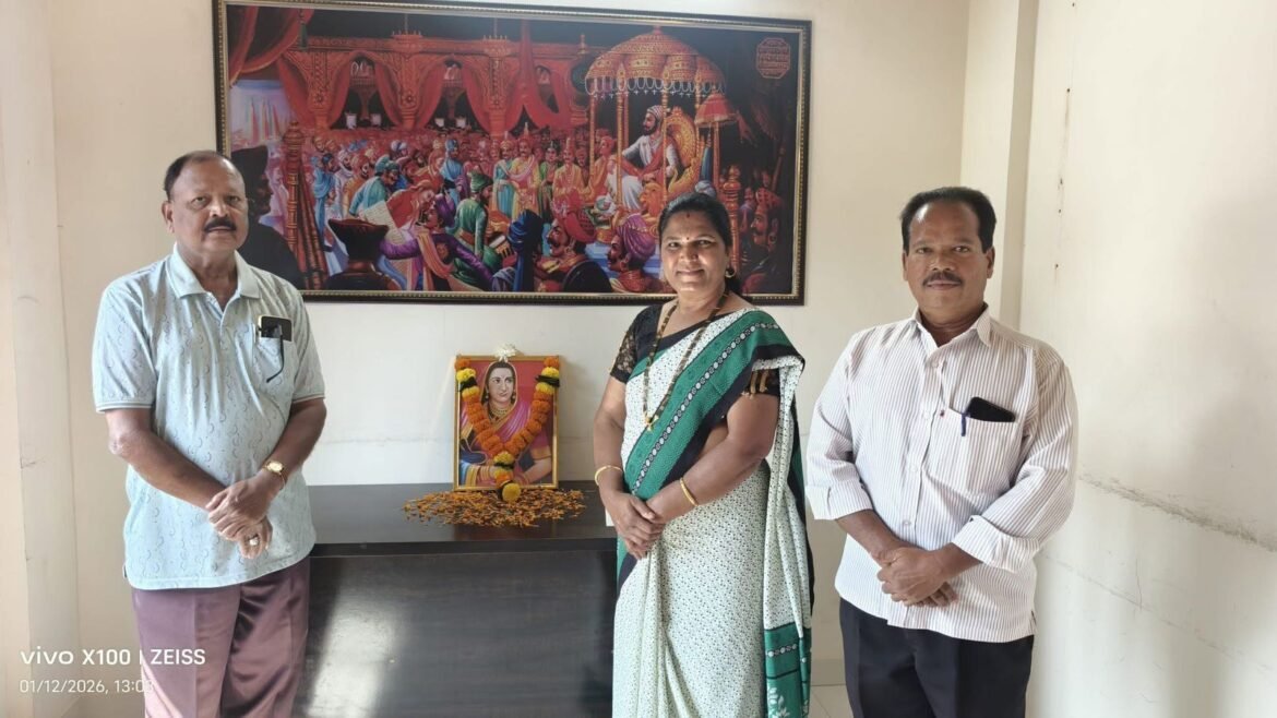 कणकवलीत शिवसेना संपर्क कार्यालयात राजमाता जिजाऊ जयंती उत्साहात साजरी