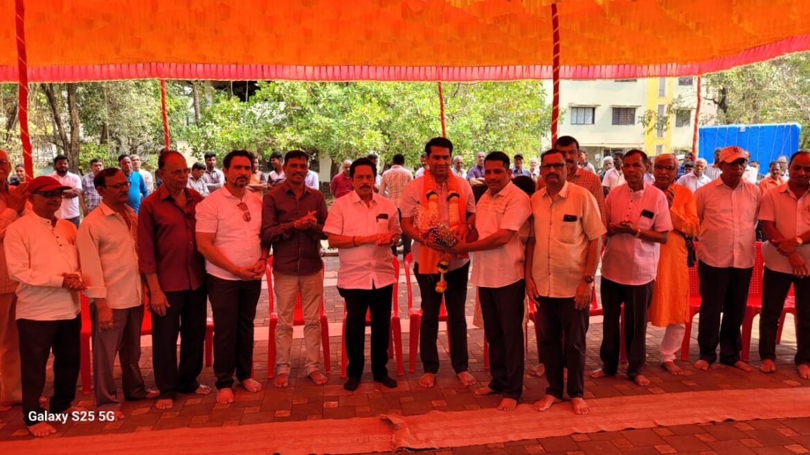 नगराध्यक्ष, उपनगराध्यक्ष व नगरसेवकांचा केला सत्कार