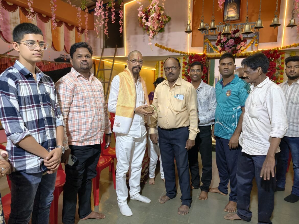 फोंडाघाट विभागातील माघी गणेशोत्सवाला अनंत पिळणकर यांनी दिल्या भेटी